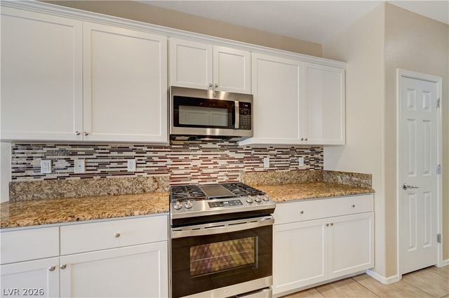 2416 Great Auk Avenue, North Las Vegas, NV 89084