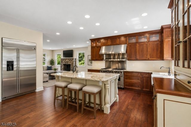 11 Fairwood Rd, Madison Boro, NJ 07940