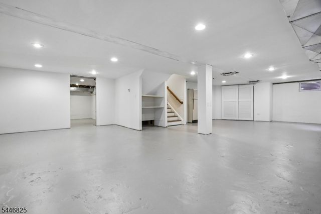 11 Fairwood Rd, Madison Boro, NJ 07940