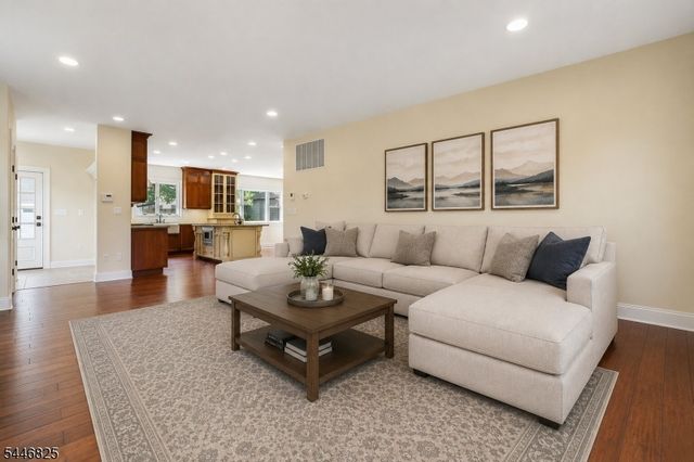 11 Fairwood Rd, Madison Boro, NJ 07940