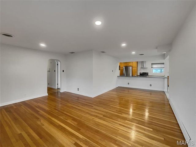 1117 Tompkins Street, St Charles, MO 63301