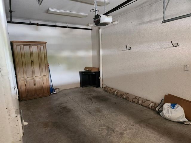 21041 SUNPOINT WAY 202, Lutz, FL 33558