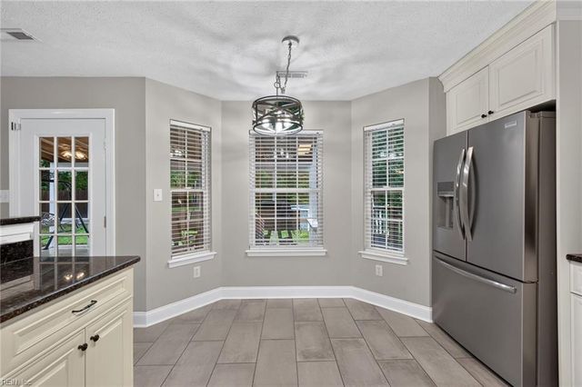 30 Meadow Creek DR, Newport News, VA 23608