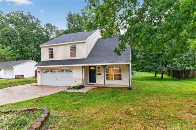 30 Meadow Creek DR, Newport News, VA 23608