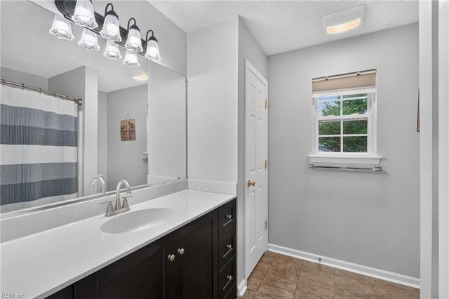 30 Meadow Creek DR, Newport News, VA 23608