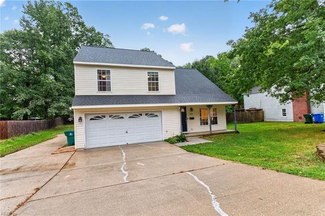 30 Meadow Creek DR, Newport News, VA 23608