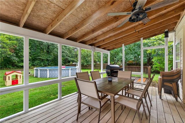 30 Meadow Creek DR, Newport News, VA 23608