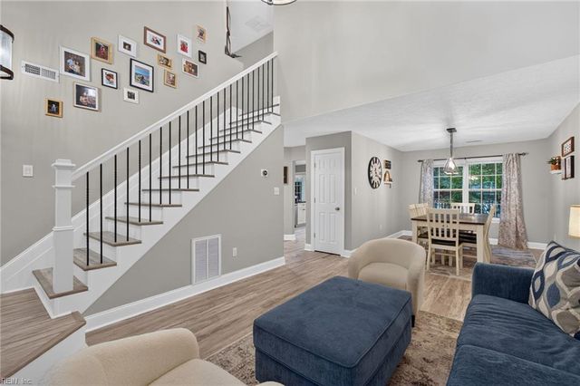 30 Meadow Creek DR, Newport News, VA 23608