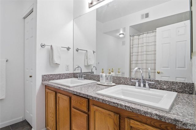 7440 S Blackhawk Street 204, Englewood, CO 80112