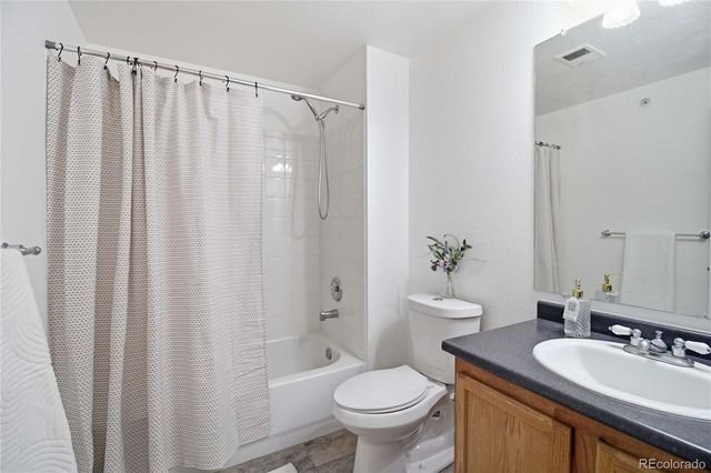 7440 S Blackhawk Street 204, Englewood, CO 80112