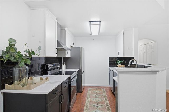 7440 S Blackhawk Street 204, Englewood, CO 80112