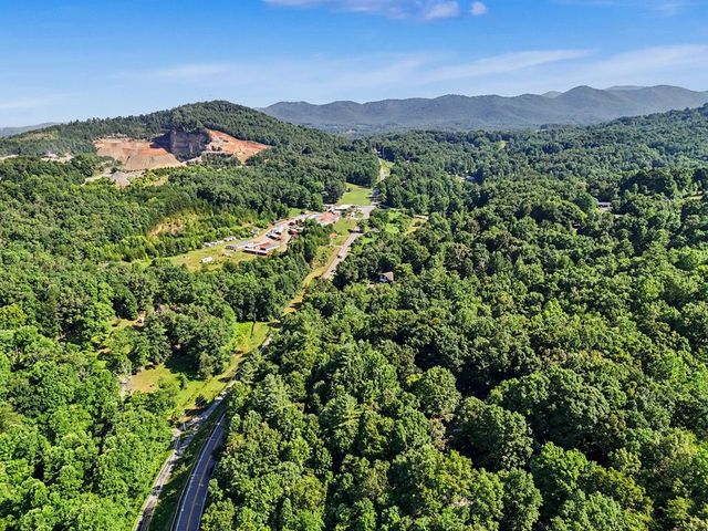 163 Townhouse Drive, Blairsville, GA 30512