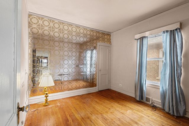8617 S Loomis Boulevard, Chicago, IL 60620