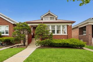 8617 S Loomis Boulevard, Chicago, IL 60620