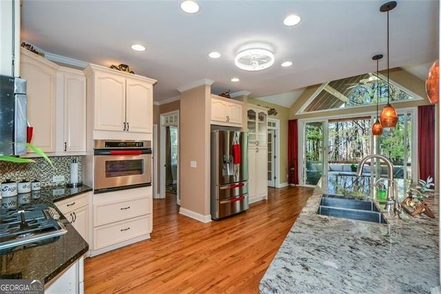 515 Hillcrest View Drive NE, Suwanee, GA 30024