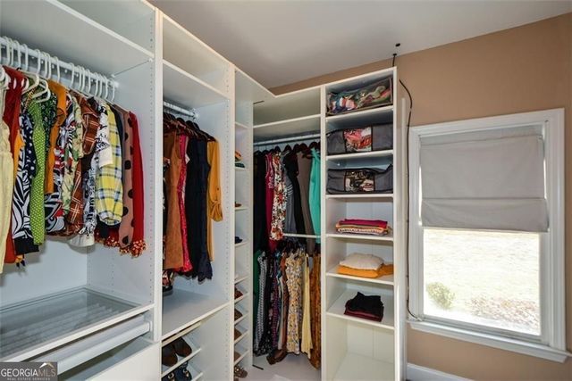 515 Hillcrest View Drive NE, Suwanee, GA 30024