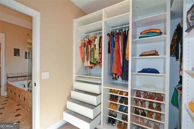 515 Hillcrest View Drive NE, Suwanee, GA 30024