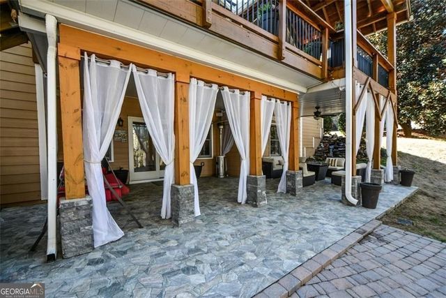 515 Hillcrest View Drive NE, Suwanee, GA 30024