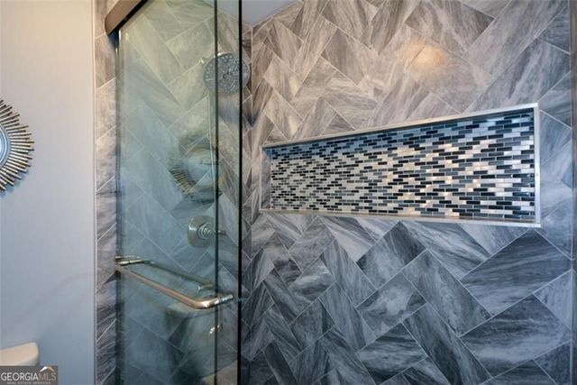 515 Hillcrest View Drive NE, Suwanee, GA 30024