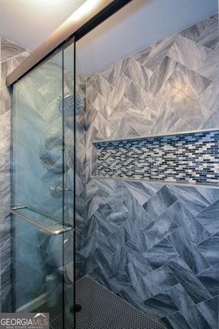 515 Hillcrest View Drive NE, Suwanee, GA 30024