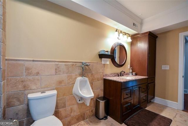 515 Hillcrest View Drive NE, Suwanee, GA 30024