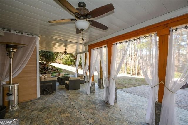 515 Hillcrest View Drive NE, Suwanee, GA 30024