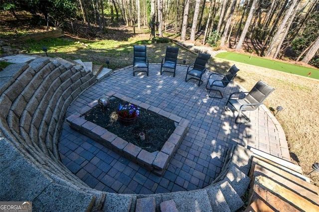 515 Hillcrest View Drive NE, Suwanee, GA 30024