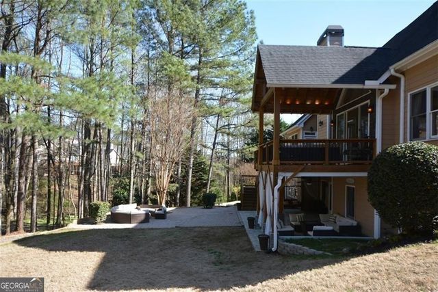 515 Hillcrest View Drive NE, Suwanee, GA 30024