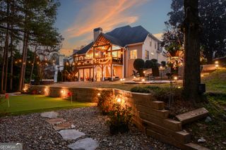 515 Hillcrest View Drive NE, Suwanee, GA 30024