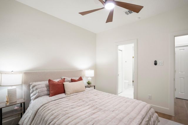 3 Forest Perch Place, The Woodlands, TX 77382