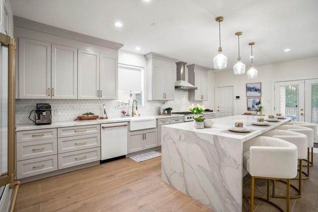 3 Forest Perch Place, The Woodlands, TX 77382