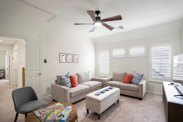 3 Forest Perch Place, The Woodlands, TX 77382