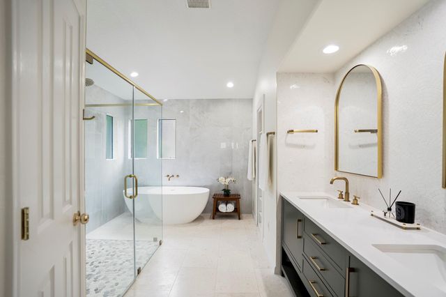 3 Forest Perch Place, The Woodlands, TX 77382