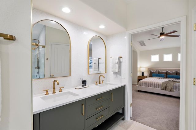 3 Forest Perch Place, The Woodlands, TX 77382