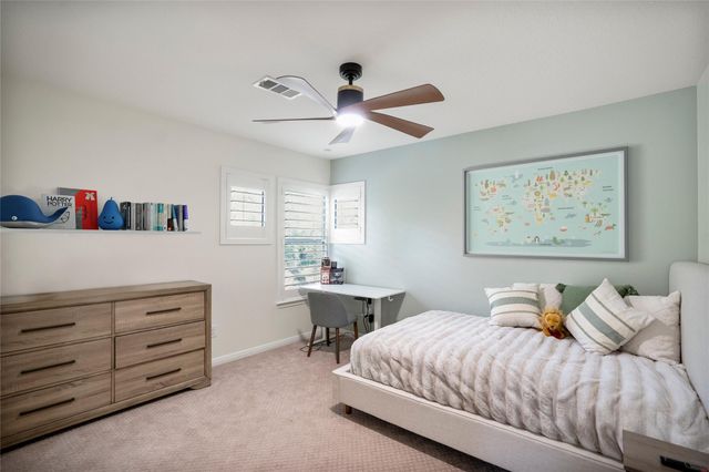 3 Forest Perch Place, The Woodlands, TX 77382