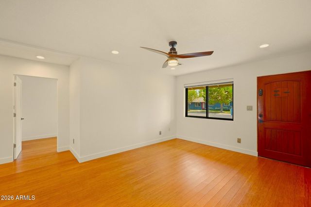 2208 E Turney Avenue, Phoenix, AZ 85016
