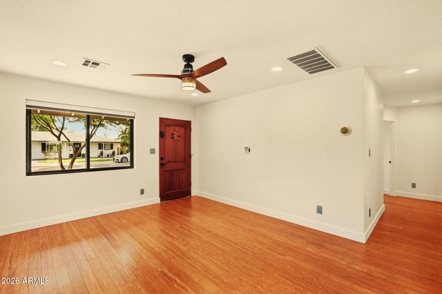 2208 E Turney Avenue, Phoenix, AZ 85016