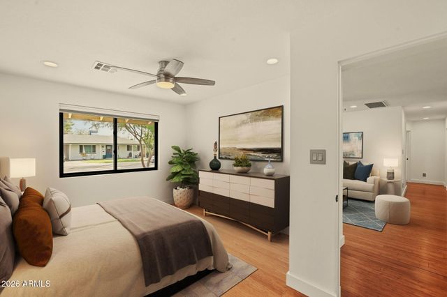 2208 E Turney Avenue, Phoenix, AZ 85016