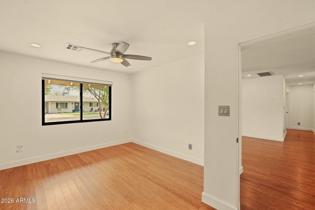 2208 E Turney Avenue, Phoenix, AZ 85016