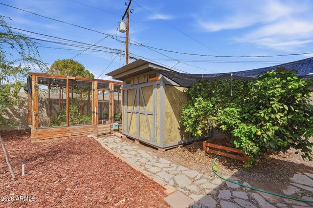 2208 E Turney Avenue, Phoenix, AZ 85016