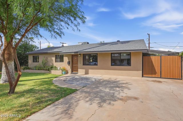 2208 E Turney Avenue, Phoenix, AZ 85016