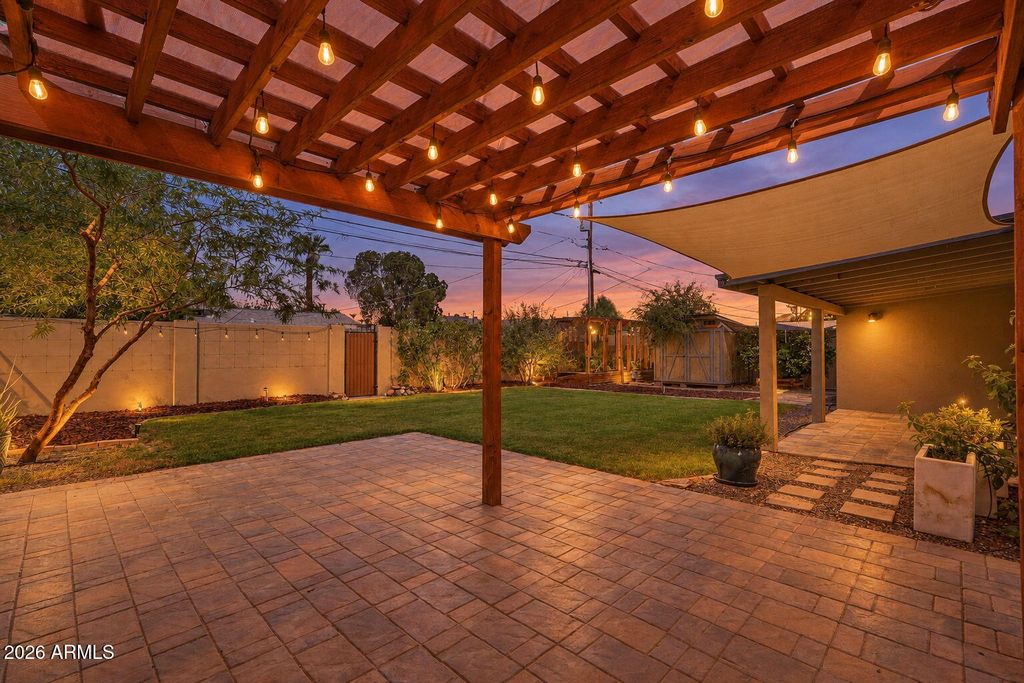 2208 E Turney Avenue, Phoenix, AZ 85016 — exterior