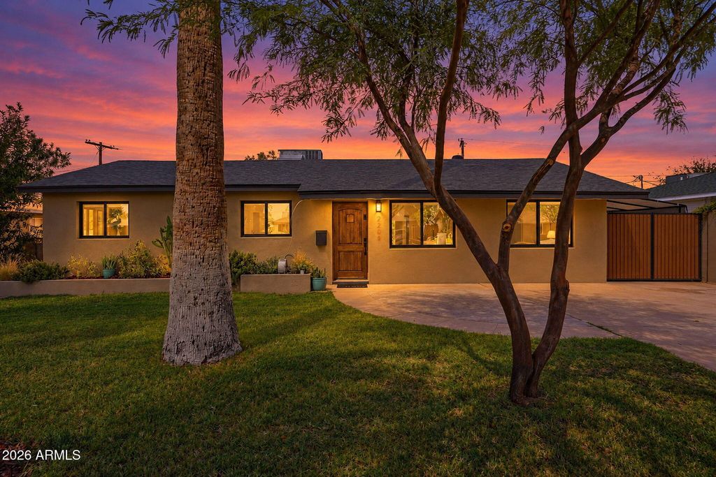 2208 E Turney Avenue, Phoenix, AZ 85016 — photo 2