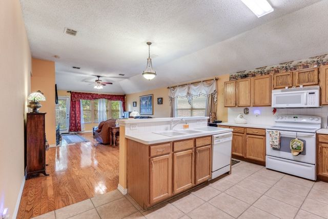 4712 Palm Ridge Drive, Fort Worth, TX 76133