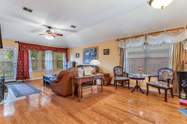 4712 Palm Ridge Drive, Fort Worth, TX 76133