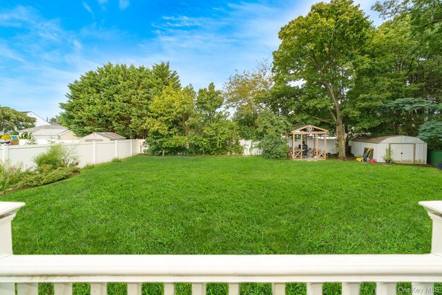 64 Frank Street, Lindenhurst, NY 11757