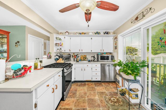 64 Frank Street, Lindenhurst, NY 11757