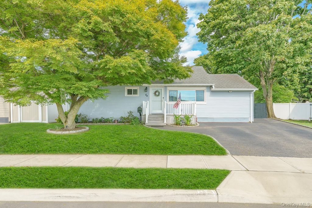 64 Frank Street, Lindenhurst, NY 11757 — photo 2