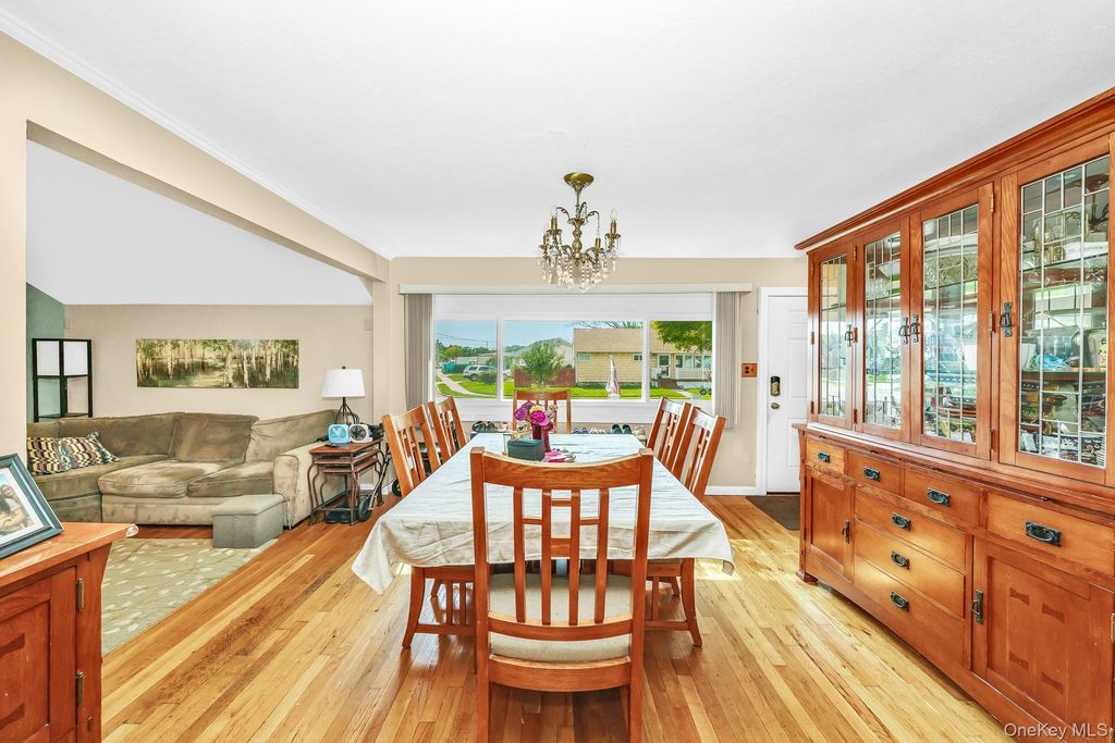 64 Frank Street, Lindenhurst, NY 11757 — photo 5