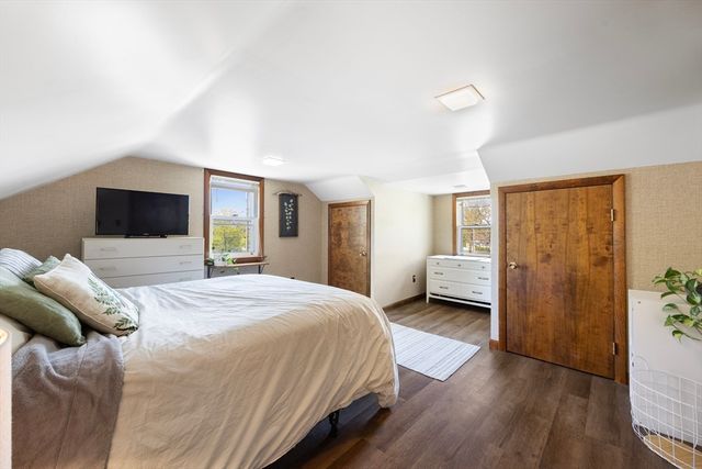 62 Lincoln Avenue, South Hadley, MA 01075